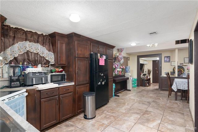 504 E Chapa Avenue, Pharr, TX 78577