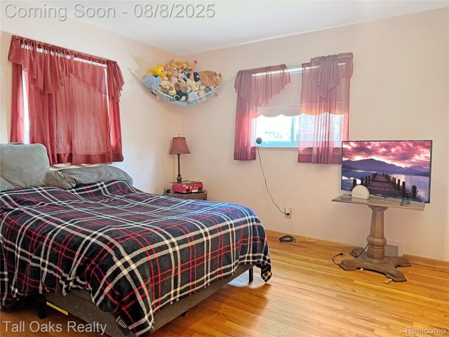 10 Wenonah Drive, Pontiac, MI 48341