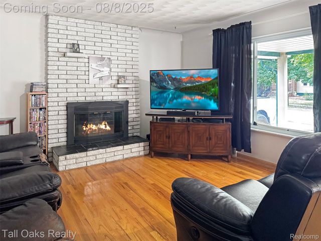 10 Wenonah Drive, Pontiac, MI 48341