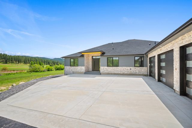 19490 N Madison Rd, Mead, WA 99021
