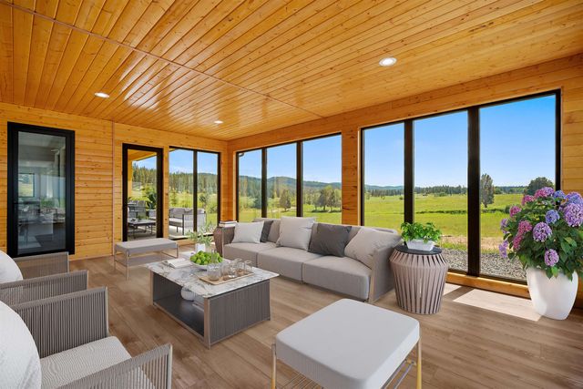 19490 N Madison Rd, Mead, WA 99021