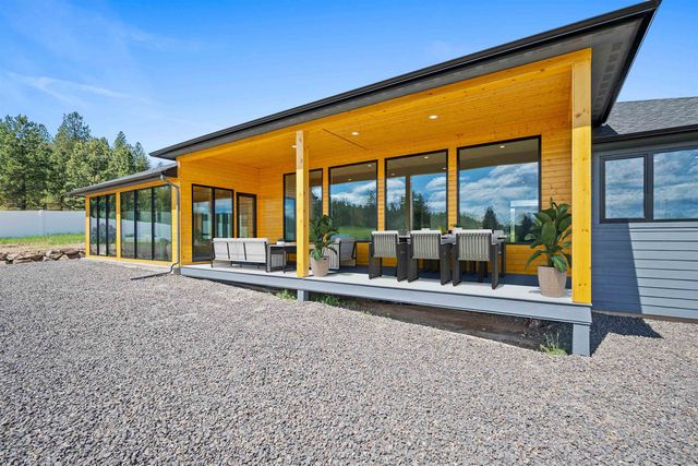 19490 N Madison Rd, Mead, WA 99021