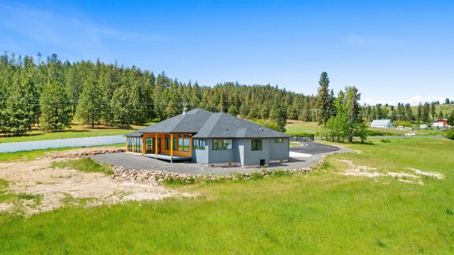 19490 N Madison Rd, Mead, WA 99021