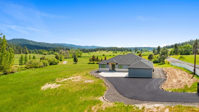 19490 N Madison Rd, Mead, WA 99021