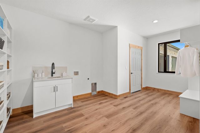 19490 N Madison Rd, Mead, WA 99021