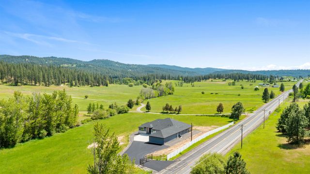 19490 N Madison Rd, Mead, WA 99021