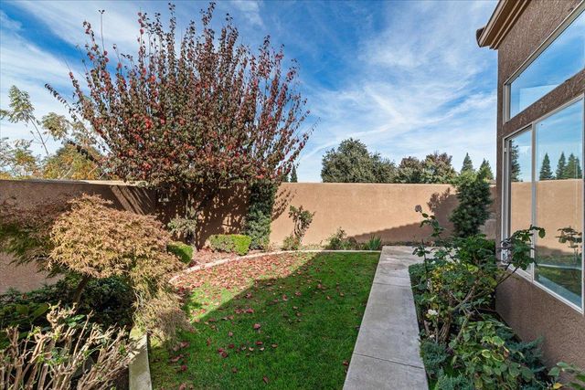 433 Terrasol Ln, Oakdale, CA 95361