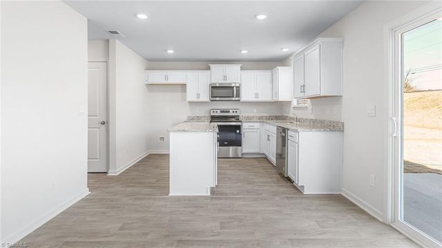 2280 Foxtail Lane, Yadkinville, NC 27055