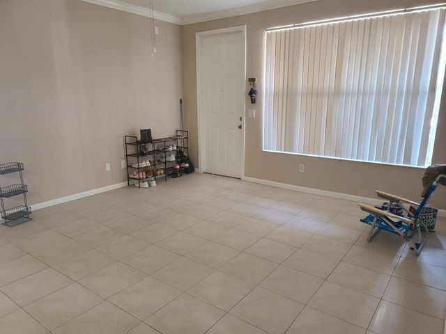 3561 Forest Hill Boulevard 71, Palm Springs, FL 33406