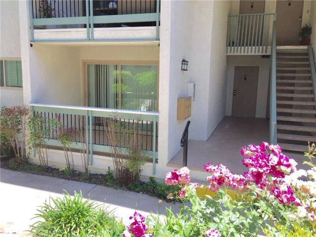 4732 Park Granada 221, Calabasas, CA 91302