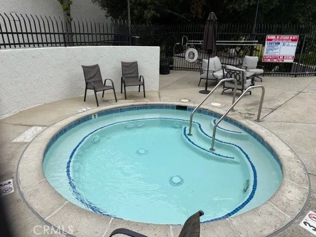 4732 Park Granada 221, Calabasas, CA 91302