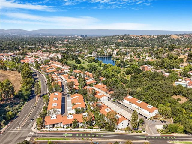 4732 Park Granada 221, Calabasas, CA 91302