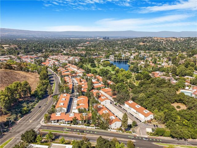 4732 Park Granada 221, Calabasas, CA 91302