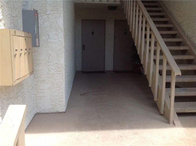 4732 Park Granada 221, Calabasas, CA 91302