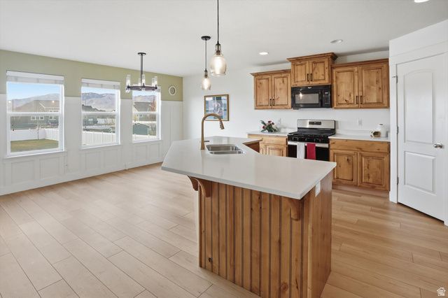 2201 W 1300 S, Lehi, UT 84043