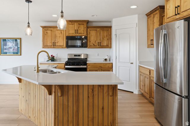 2201 W 1300 S, Lehi, UT 84043