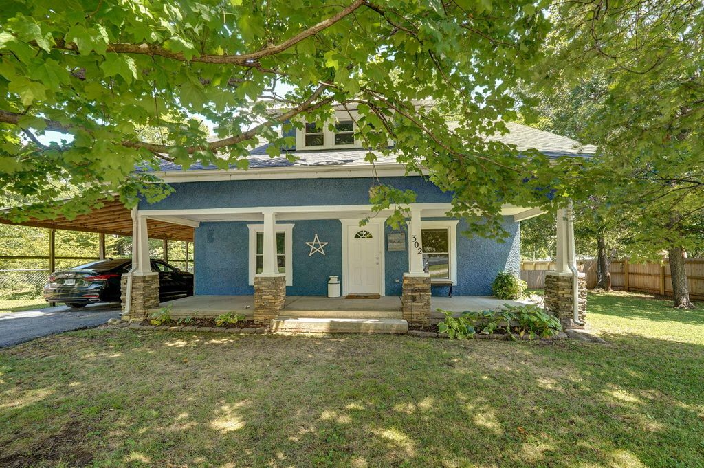 302 South Pershing Street, Willard, MO 65781
