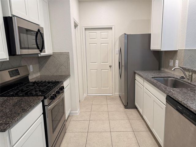 109 Camelot Place Court, Conroe, TX 77304