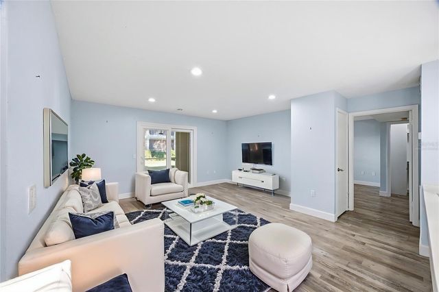 9481 HIGHLAND OAK DRIVE 802, Tampa, FL 33647