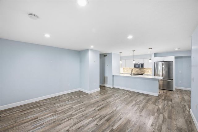 9481 HIGHLAND OAK DRIVE 802, Tampa, FL 33647