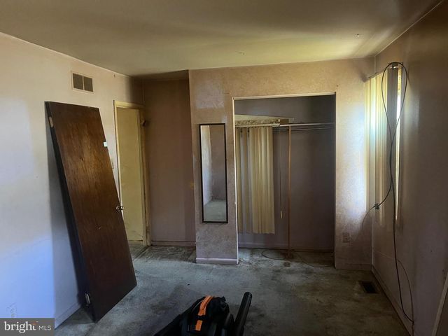 9246 EDMUND ST, Philadelphia, PA 19114