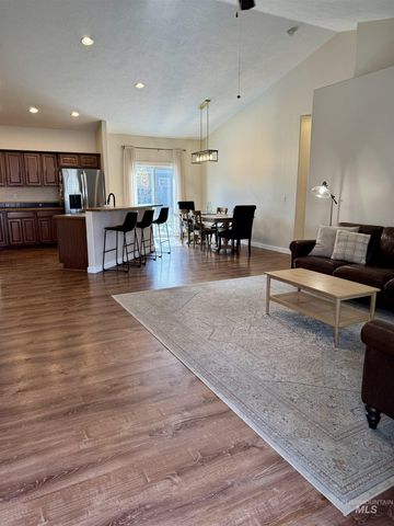 2600 N Cinnamon Pl, Meridian, ID 83646