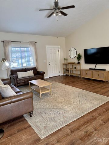 2600 N Cinnamon Pl, Meridian, ID 83646