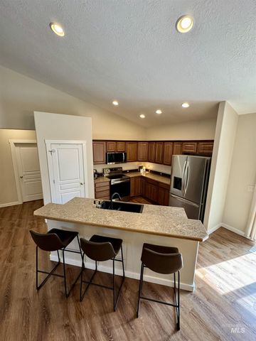 2600 N Cinnamon Pl, Meridian, ID 83646