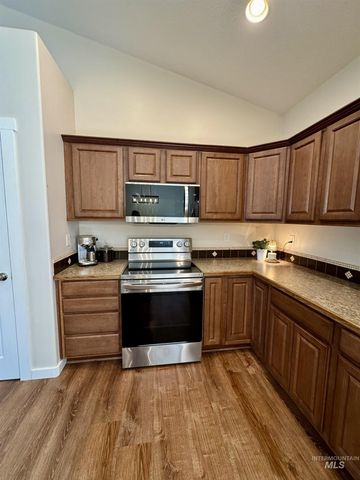 2600 N Cinnamon Pl, Meridian, ID 83646