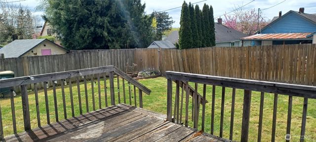 725 NW New York Avenue, Chehalis, WA 98532