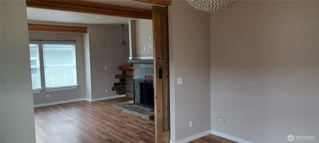 725 NW New York Avenue, Chehalis, WA 98532