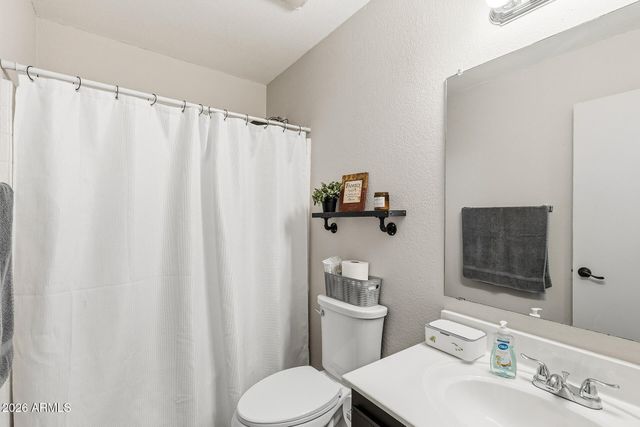 1018 E COWBOY COVE Trail, San Tan Valley, AZ 85143