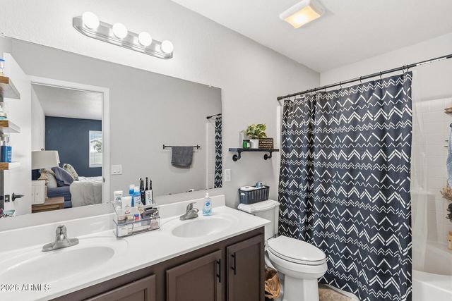 1018 E COWBOY COVE Trail, San Tan Valley, AZ 85143