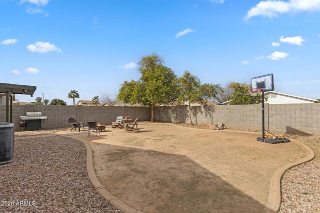 1018 E COWBOY COVE Trail, San Tan Valley, AZ 85143