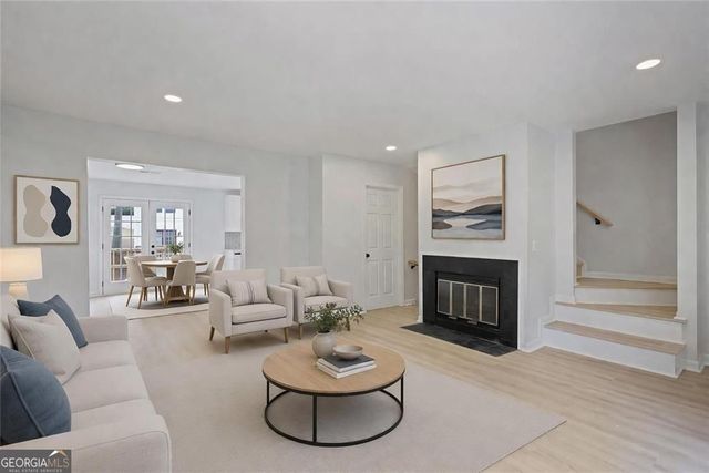 224 Chads Ford Way, Roswell, GA 30076