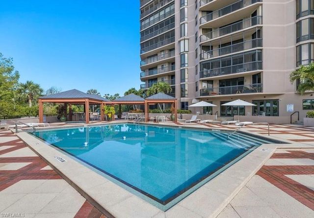 6075 Pelican Bay BLVD 1204, Naples, FL 34108