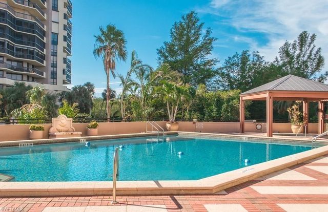 6075 Pelican Bay BLVD 1204, Naples, FL 34108