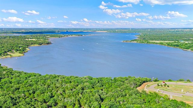 5733 Red Rock Lake Road, Edmond, OK 73013
