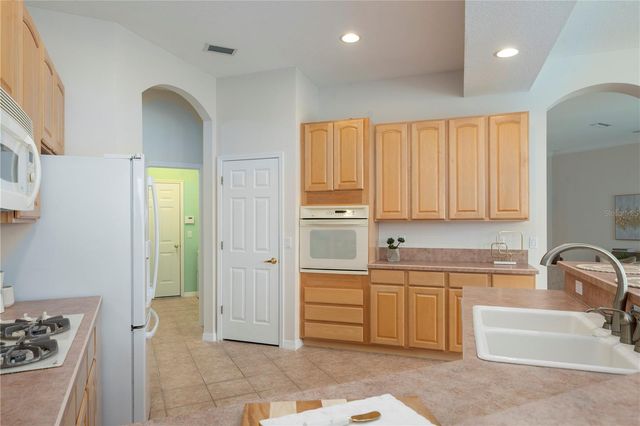 10506 BRENTFORD DRIVE, Tampa, FL 33626