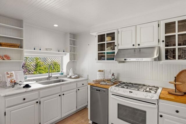 315 Willow Street, Pacific Grove, CA 93950