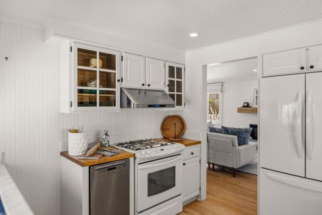 315 Willow Street, Pacific Grove, CA 93950
