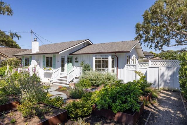 315 Willow Street, Pacific Grove, CA 93950