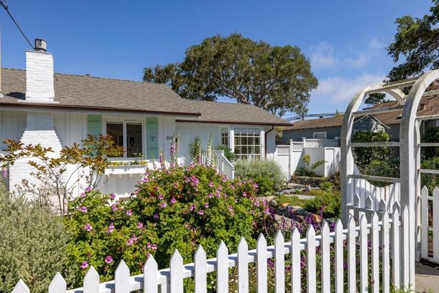 315 Willow Street, Pacific Grove, CA 93950