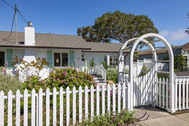 315 Willow Street, Pacific Grove, CA 93950