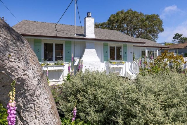 315 Willow Street, Pacific Grove, CA 93950