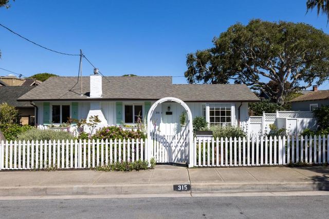 315 Willow Street, Pacific Grove, CA 93950