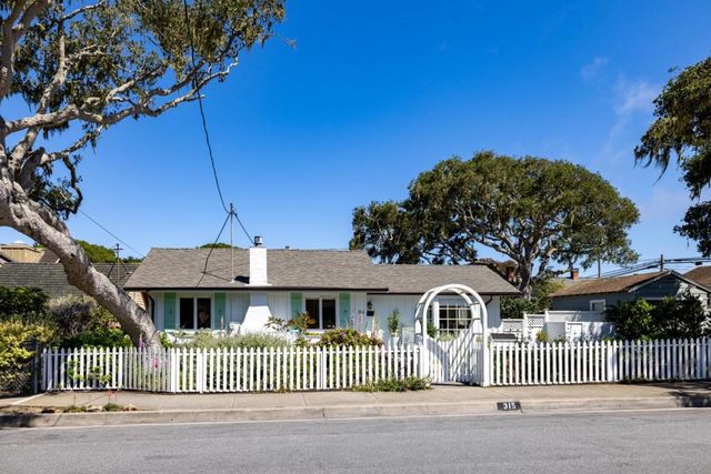 315 Willow Street, Pacific Grove, CA 93950