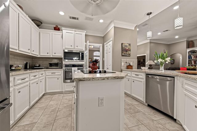 174 Park Way, Conroe, TX 77356