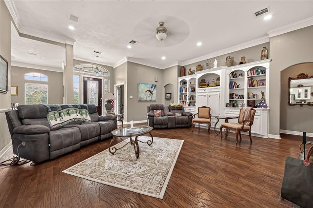 174 Park Way, Conroe, TX 77356