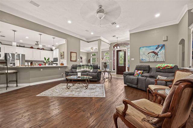 174 Park Way, Conroe, TX 77356